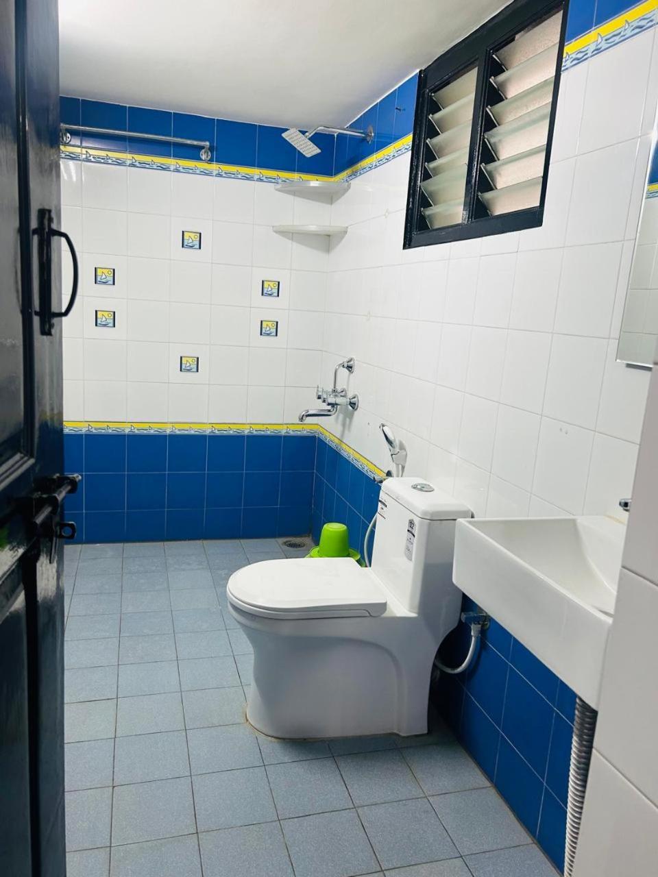Hotel Queens Comfort ไมซอร์ ภายนอก รูปภาพ