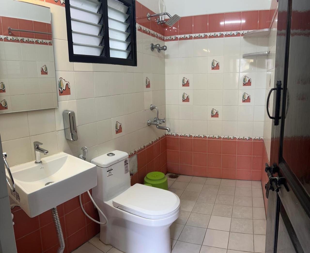 Hotel Queens Comfort ไมซอร์ ภายนอก รูปภาพ