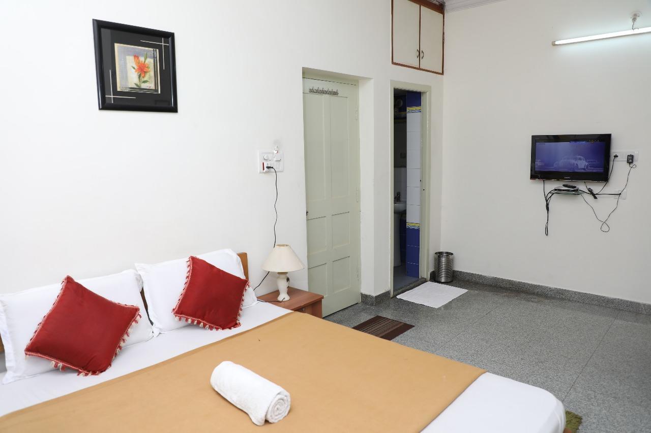 Hotel Queens Comfort ไมซอร์ ภายนอก รูปภาพ