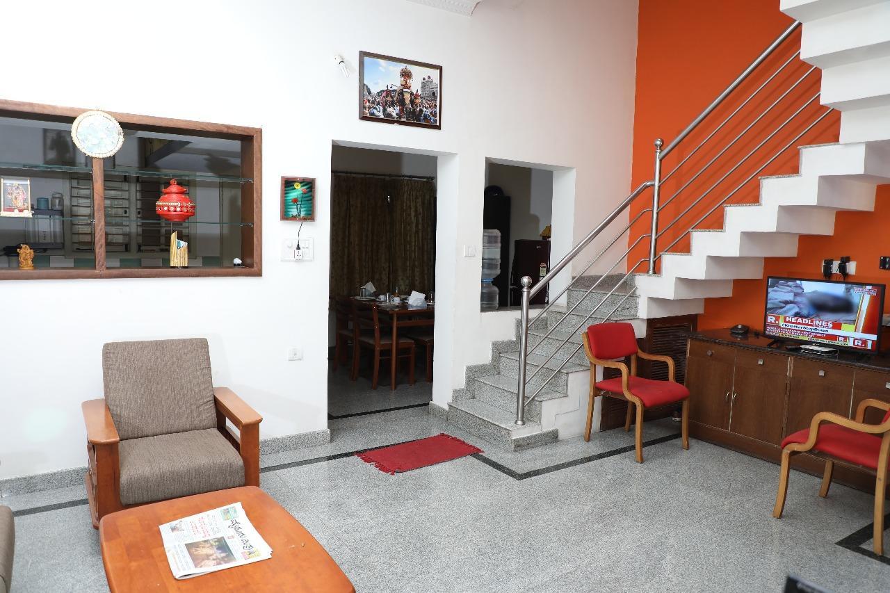 Hotel Queens Comfort ไมซอร์ ภายนอก รูปภาพ